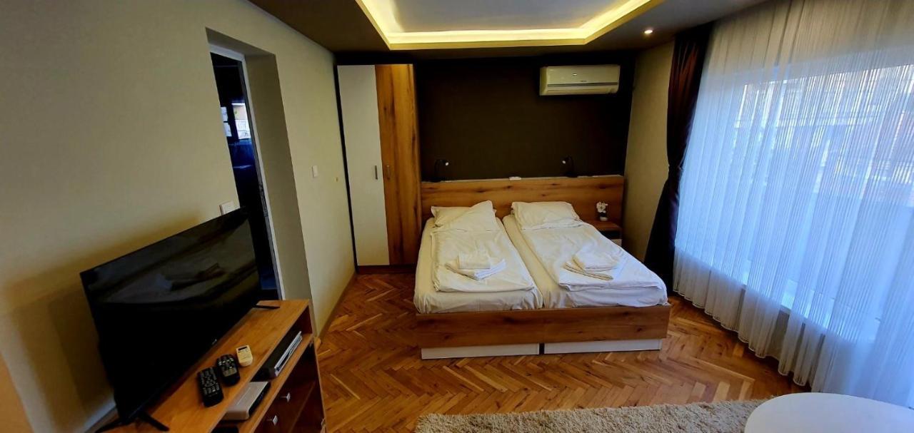 Ivet Guest Rooms Varna Exterior photo